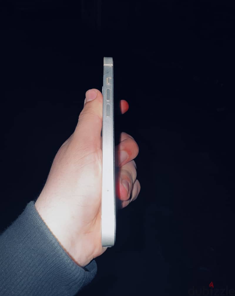 iPhone 13 2