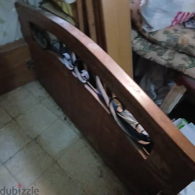 سرير ودولاب
