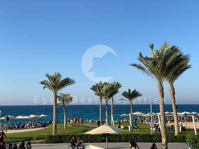 استلام 2028   بتقسيط يصل 8 سنين شاليه فاخرغرفتين مباشرعلى لاجون و بإطلاله بحر كامله في بيت البحر سيدي حنيش