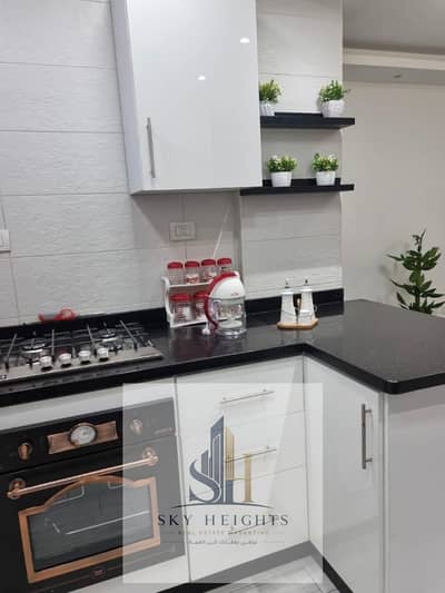 Furnished apartment for rent in Al-Rehab City, Phase Two, near the old market, the banks compound, and The Yard Mall. It has 2 bedrooms, 1 bathroom, c