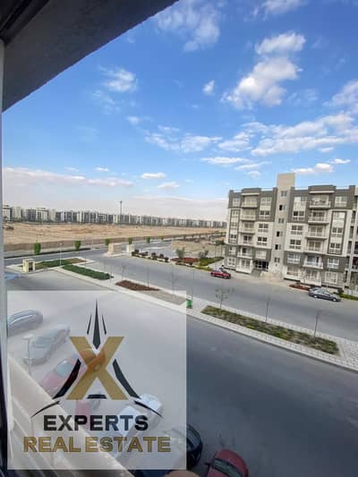 شقه 107م حجز قديم بفيو شارع واوفر تجاري في B14