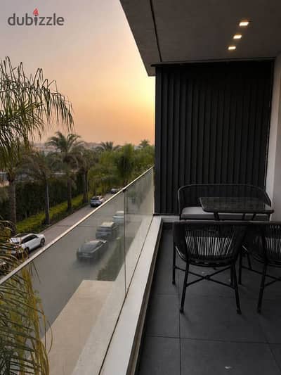 a fully integrated community with a prime location, situated right next to Mountain View and Hyde Park, and just minutes away from the American Unive