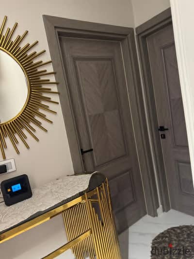 Luxury apartment for rent in Al-Obour on the ground with a garden, in the seventh neighborhood, 176 meters with ultra-super lux finishing - 80 meters garden - 3 rooms 2 bathrooms - waterfall in the garden - complete camera system - café
