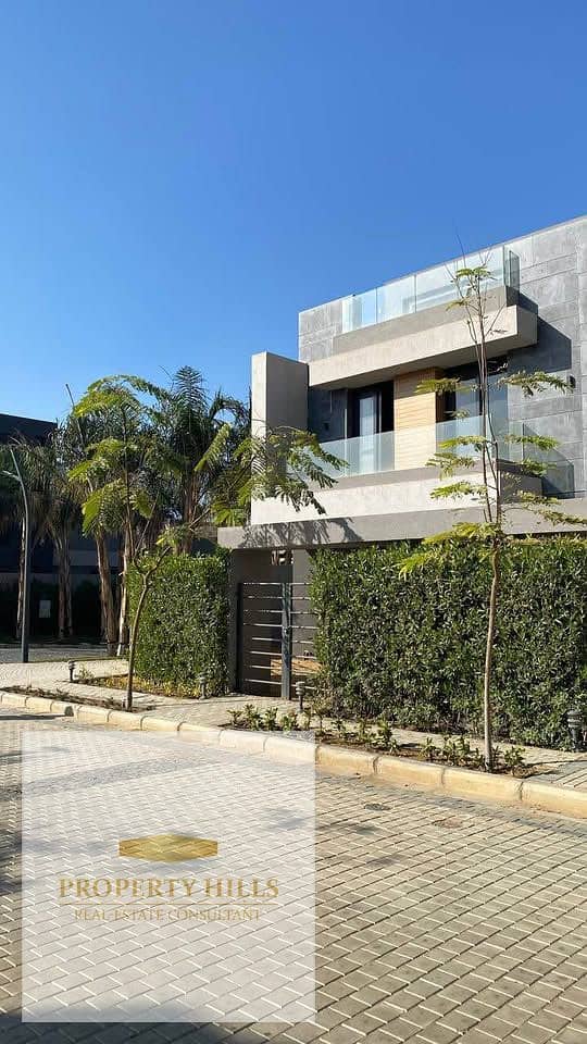 Last corner villa with a down payment as low as 5%, exclusively in La Vista villa compound.