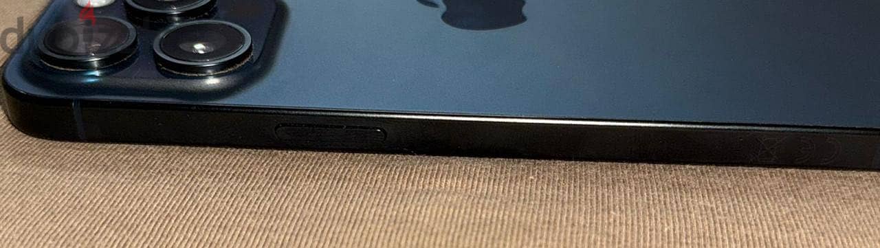 Apple - iPhone 15 Pro Max 4