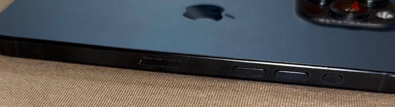 Apple - iPhone 15 Pro Max 5
