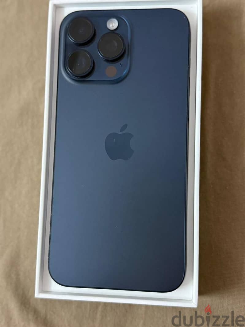 Apple - iPhone 15 Pro Max 15