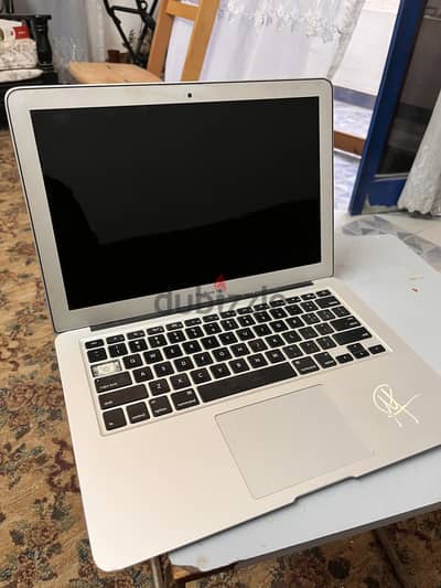 MacBook Air 13-inch 2017