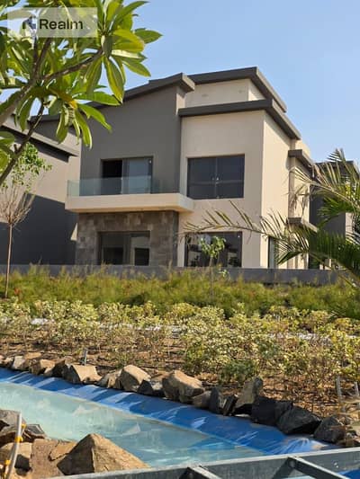 New Realas in O West: Townhouse with installments over 9 years.