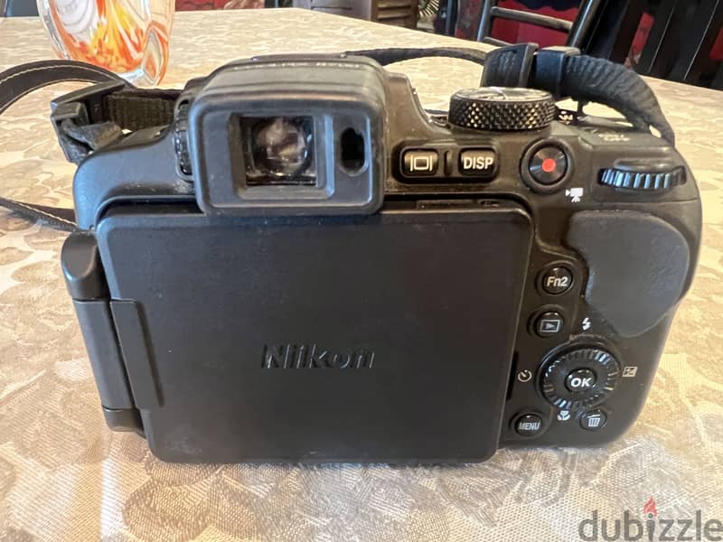 Nikon coolpix B700 12