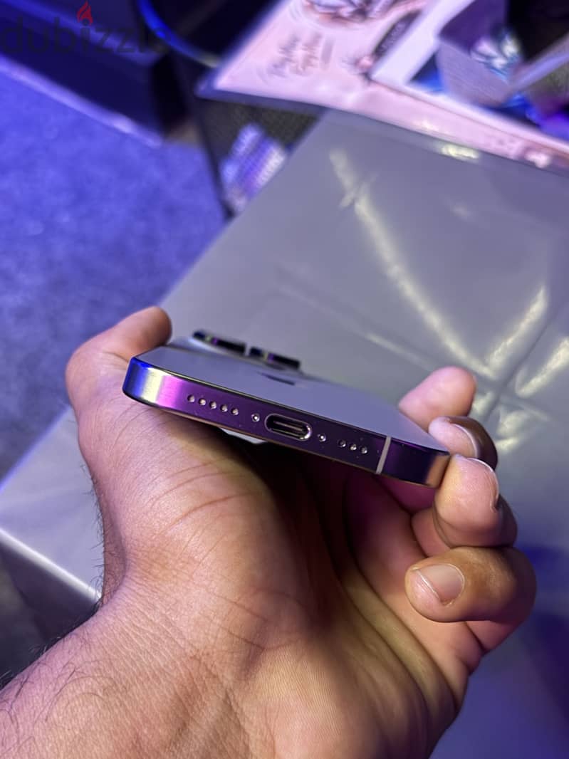 Apple - iPhone 15 Pro 6