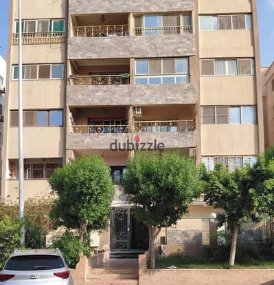 Apartment for Rent in Sheikh Zayed 175 sqm Front facade facing the street, directly next to España Plaza Mall. Apartment for Rent in Sheikh Zayed 175 sqm Front facade facing the street, directly next to España Plaza Mall.
