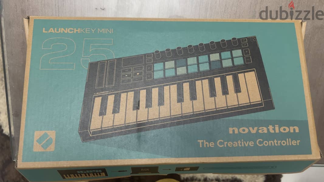 Novation Launchkey Mini 25 [MK4] 1