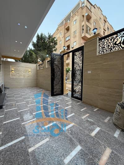 فيلا أرضي بجاردن للبيع –علي شارع العشرين  من المالك مباشرة موقع استثنائي في حدائق الأهرام  البوابة التاني القديمه – منطقة ط