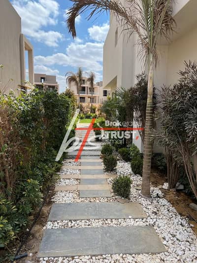 Twin villa for sale, 4 bedrooms,ready to move, townhouse price, in Sodic East compound, Shorouk City, next to New Giza.