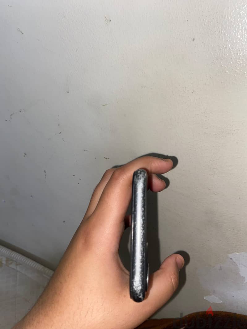 Apple - iPhone 11 6