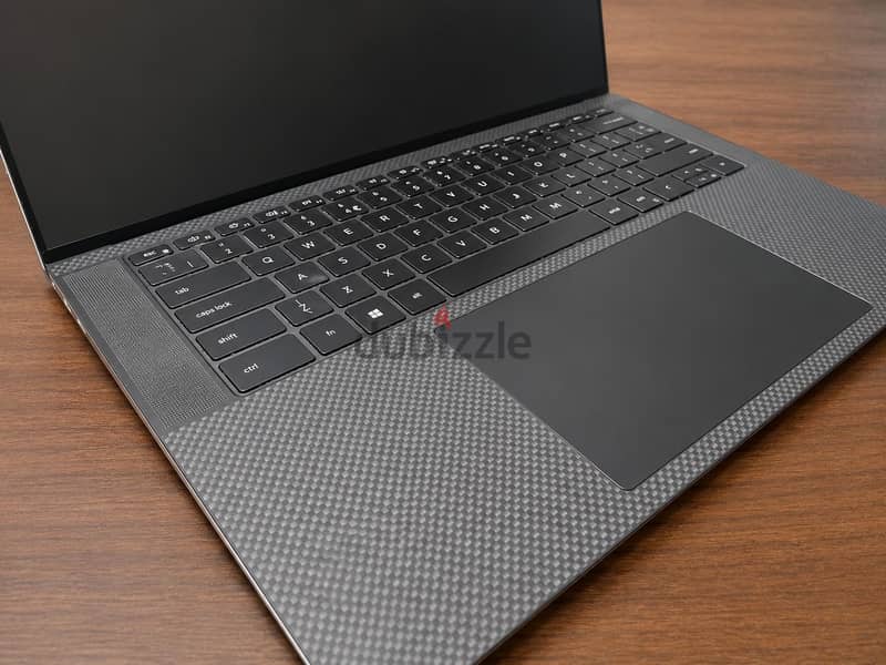 Dell Precision 5570 1