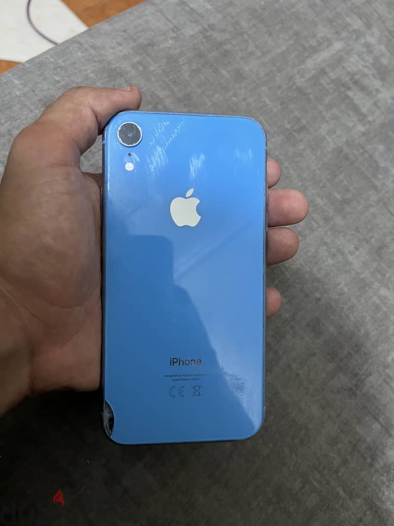 Apple - iPhone XR 4