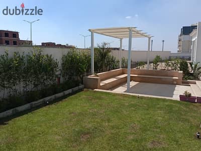 Twin House for Rent in Mountain View   *Mountain View*  3 Bedrooms  3 Bathrooms  Living Room  Buildings 180m + 150m Garden   *Rent 70 thousand*