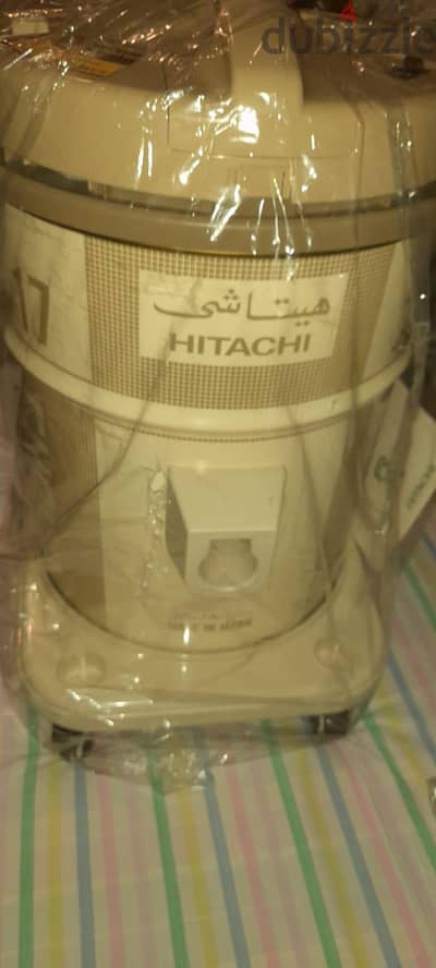مكنسة هيتاتشي برميلية Giant 17 زيرو بالكرتونة (لم تُستخدم)