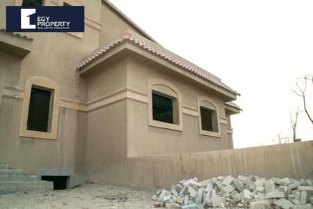 Luxury Standalone Villa 1300sqm For Sale in Swan Lake Katameya - New Cairo