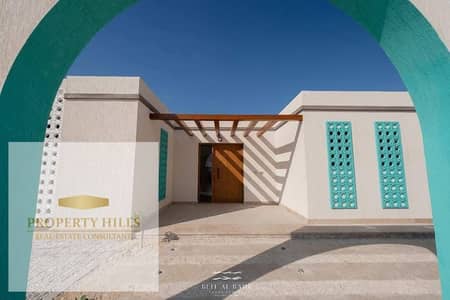 Villa with only 10% down payment, fully finished with hotel standards, kitchens, and air conditioning, first row by the sea