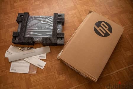 حالتة ممتازة  بكل حاجته لاب توب HP Core i7 بيشغل العاب وبرامج كويس جدا