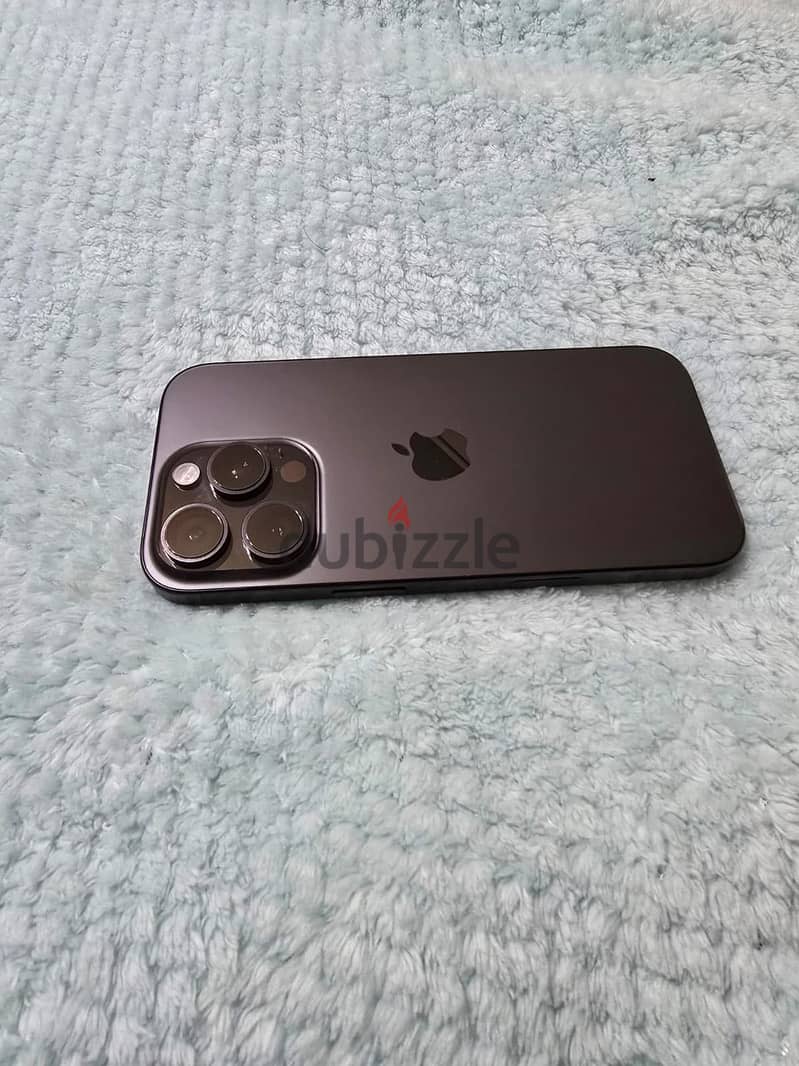 Apple - iPhone 16 Pro 1
