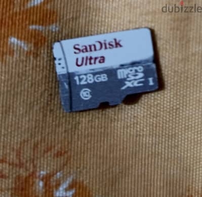 مخرج الفلاشه USB  3.2 سريعه في نقل البيانات والتخزين