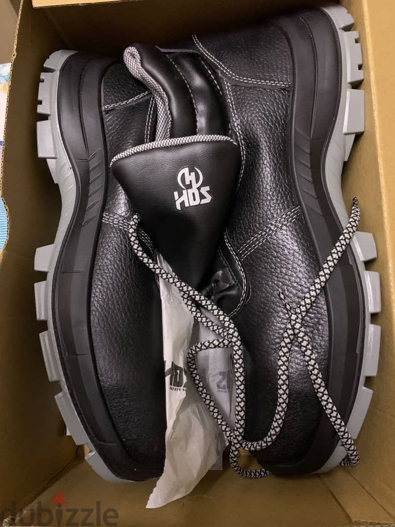 Saftey shoes 2