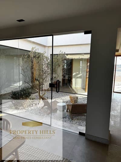 Villa in Marsilia Beach 5 with a down payment of only 10%, ready for full finishing. You can inspect it yourself next to Foca Bay.