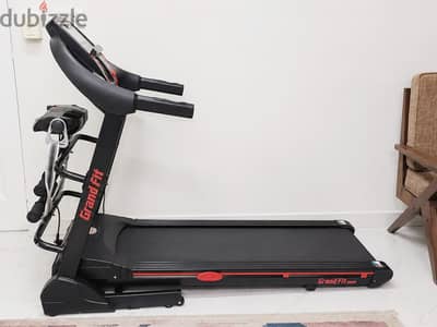 مشاية كهربائية Grand fit 606m