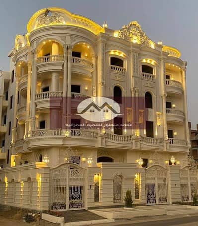 شقه للبيع في بيت الوطن اول مطل البحر مباشرة دور ثاني