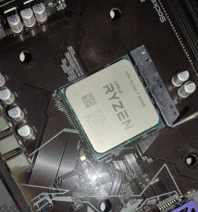 CPU AMD AM4 Ryzen 9 3900X بروسيسور لسرعه البيع