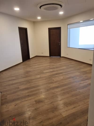 Spacious Modern Office in Palm Hills