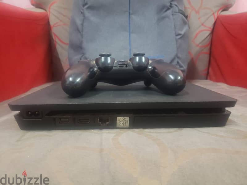 Playstation 4 slim 2