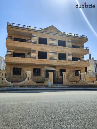 Villa 758 in West Golf Compound for sale