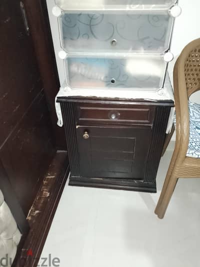 غرفة نوم بدون تسريحة