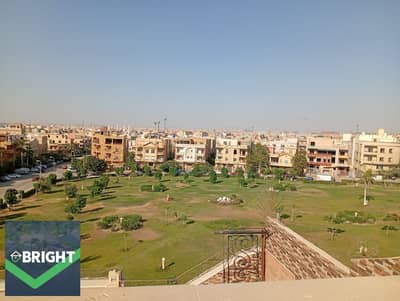 *Roof apartment 350m² - 4 bedrooms - clear North view - modern finishes - lowest price in South Academy*