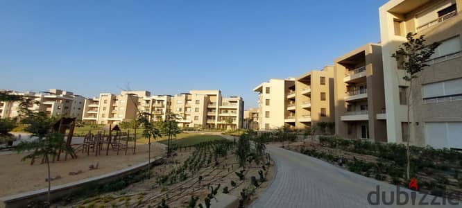 ستوديو للايجار في نيو جيزة مطبخ زتكيفات شامل الاجهزة الكهربائية فيو لطيف علي الشارع غرفة ماستر وحمام ورسيبشن ومطبخ وحمام ضيوف