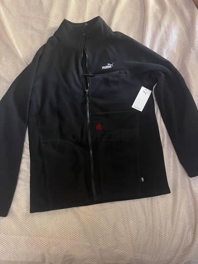 جاكيت puma جديد وارد امريكا مقاسsmall (تلبيس medium)
