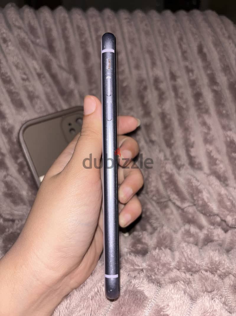 Apple - iPhone 11 3