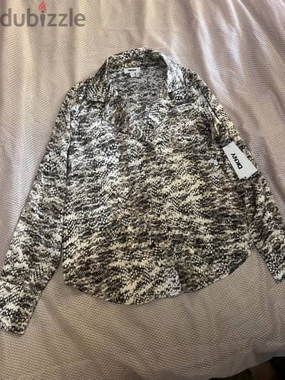 بلوزة حريرDkny وارد امريكا مقاس medium