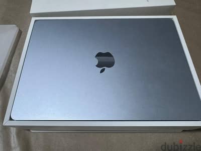 Mac book Air 13" M4 256GB 16GB- 9 months Apple warranty