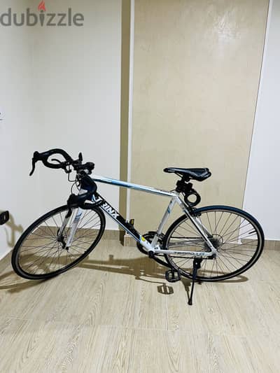 عجله سباق  Tempo 1.0 Trinx