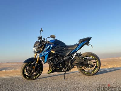 Suzuki GSX-S750cc