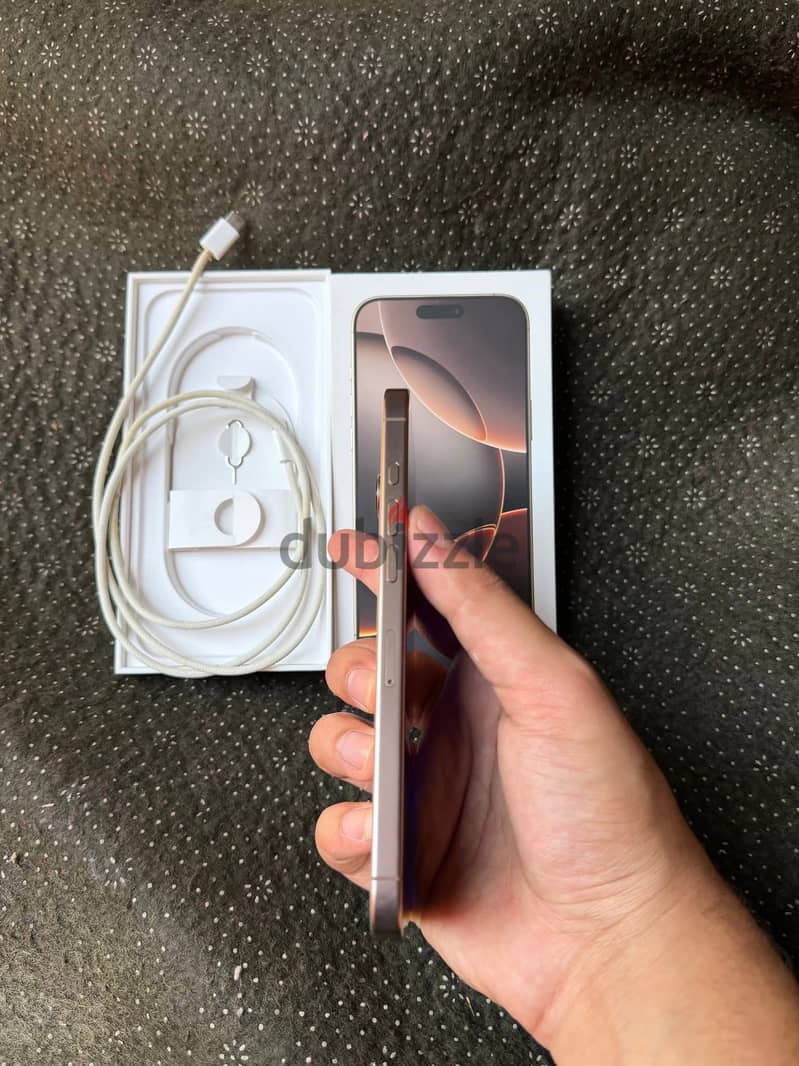 Apple - iPhone 16 Pro Max 3