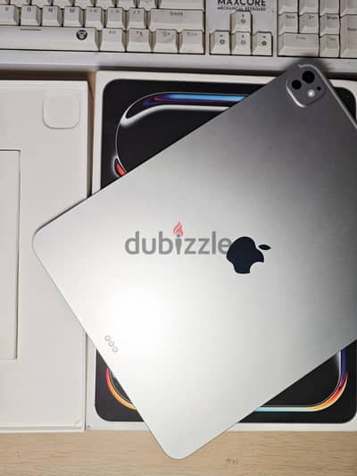 Ipad pro 13inch M5. زيرو