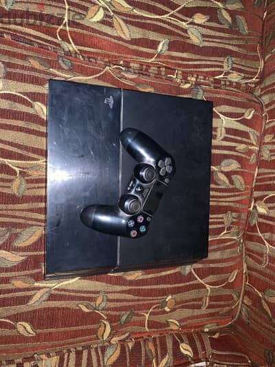 بلايستيشن 4فلات بحاله ممتازه