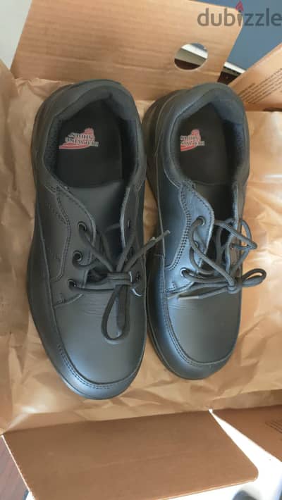 حذاء سيفتي مكتب Redwing safety shoes جديد امريكي مقاس ٤٤